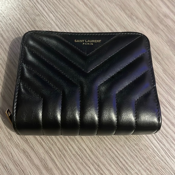 Saint Laurent Black Quilted Wallet - Picture 1 of 8